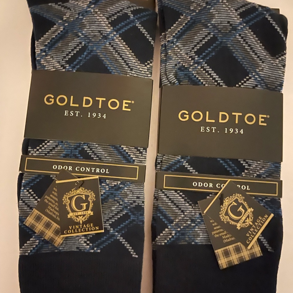2 pairs Gold toe men’s dress socks. Vintage collection. shoe size 6-12.5.